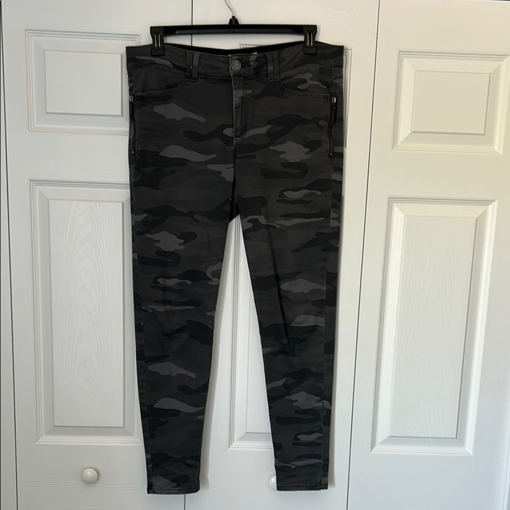Democracy Camouflage Skinny Pants